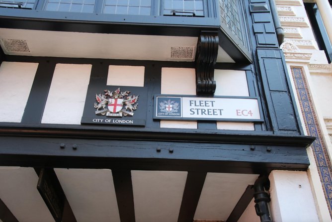 Private Group: Historical Pub Walking Tour of London - How the private format changes the experience