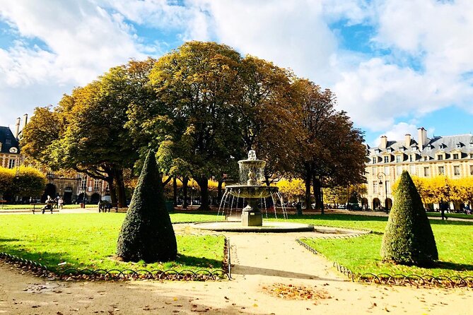 Private Half Day Historic Tour - Finishing at Place des Vosges