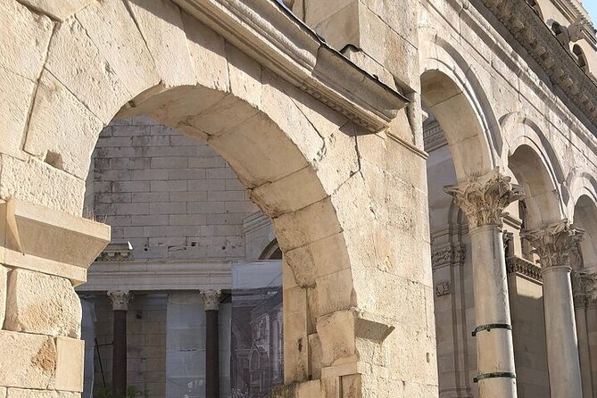 Private History Split Walking Tour in English - What the private format is worth at $66.54