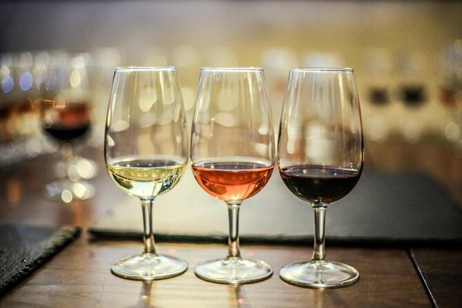 Private Lisbon-Arrábida Wine Tour: 3 Wineries, Coast & Heritage - The highlights at a glance