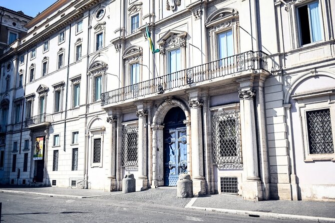 Private Rome Food Tour in the Historic Centre with 8+Tastings - Palazzo Farnese and Rome’s grander side