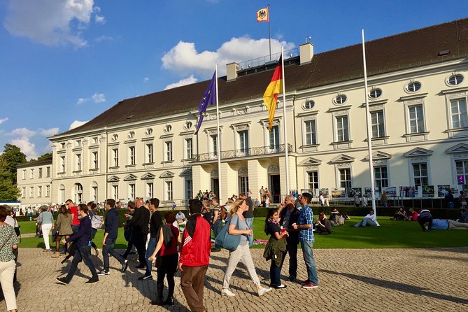 Private Taxi Tour City East & West History and Architecture 3-4h - Jewish Berlin and the northern city center