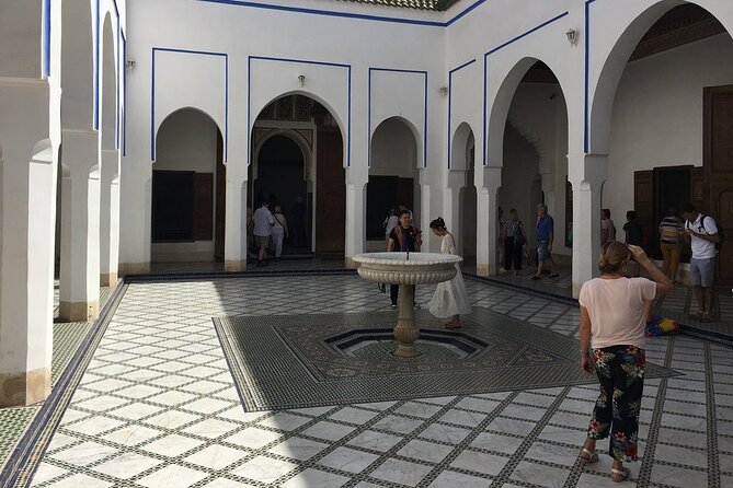 private VIP half journey of Marrakesh : History & Culture. - Entering the souks with a private guide