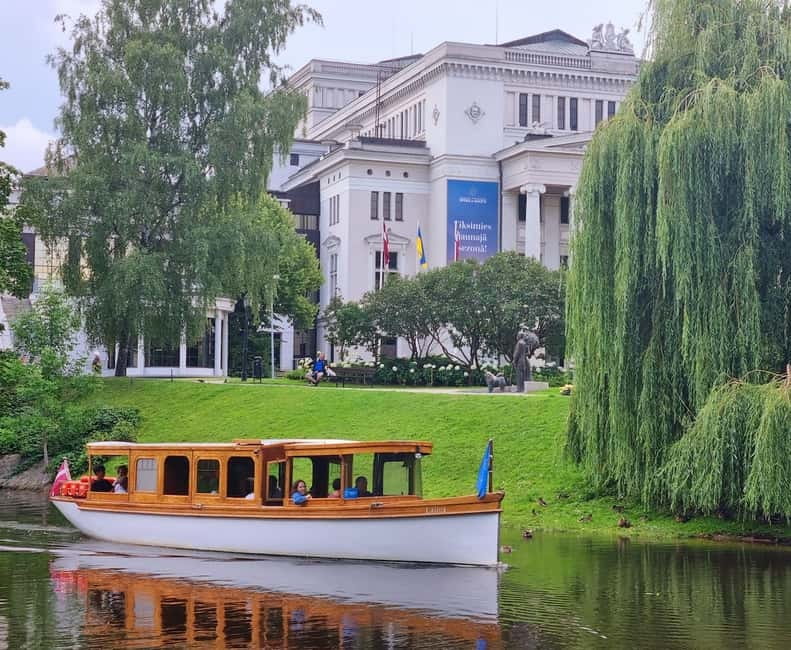 Riga: Canal & Daugava Cruise on a Historic Wooden Boat - Audio guide, live help, and sound quality