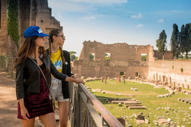 Rome: Colosseum Arena, Roman Forum & Palatine Hill Tour - Guide quality can shape the whole visit