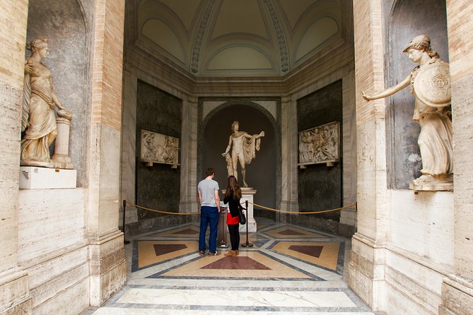 Rome in a Day Tour with Vatican, Colosseum and Historic Center - Lunch Near Largo Corrado Ricci