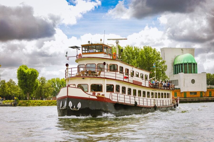 Rotterdam: Harbor Cruise on a Historic Ship - Seating, Drinks, and the 90-Minute Pace