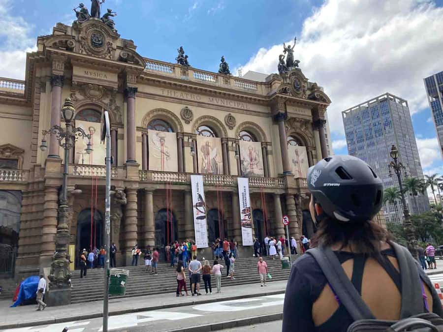 São Paulo: Downtown Historical Bike Tour - Why a bike is a smart way to see São Paulo