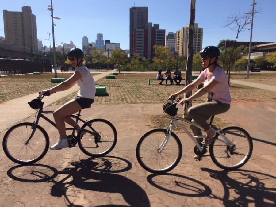 São Paulo: Downtown Historical Bike Tour - Paulista Avenue, Casa das Rosas, and MASP