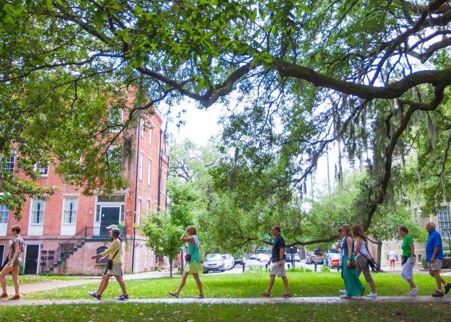 Savannah: Historic District Foodie Walking Tour - Ending near City Market and Ellis Square