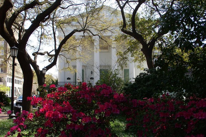 Savannah Historic District Walking Tour - Telfair Square opens the story