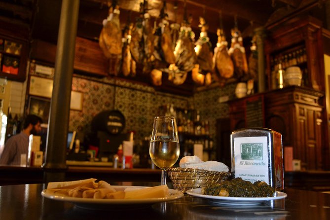 Sevilla Food Tour: Tapas, Wine, History & Traditions - Why this Seville food tour works