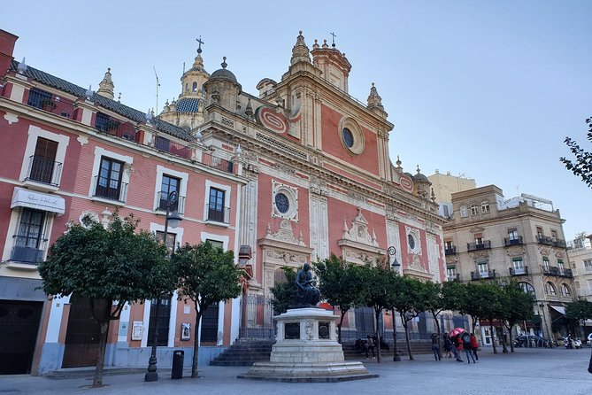 Sevilla Food Tour: Tapas, Wine, History & Traditions - Alfalfa: small tavern food in a lived-in neighborhood
