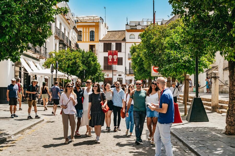Seville: Tapas, Taverns and History Guided Walking Tour - Ending with artisan ice cream
