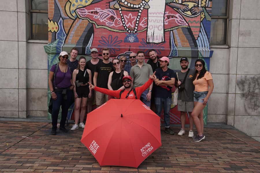 Shared Medellín Downtown Tour with Wireless Audio - What the wireless audio changes