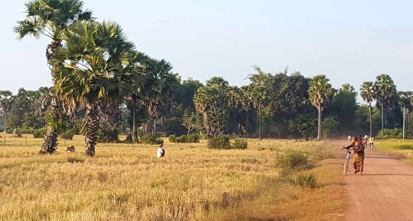 Siem Reap: 3-Hour Ancient Trails Motorbike Tour - Crossing a Bridge More Than 1,000 Years Old
