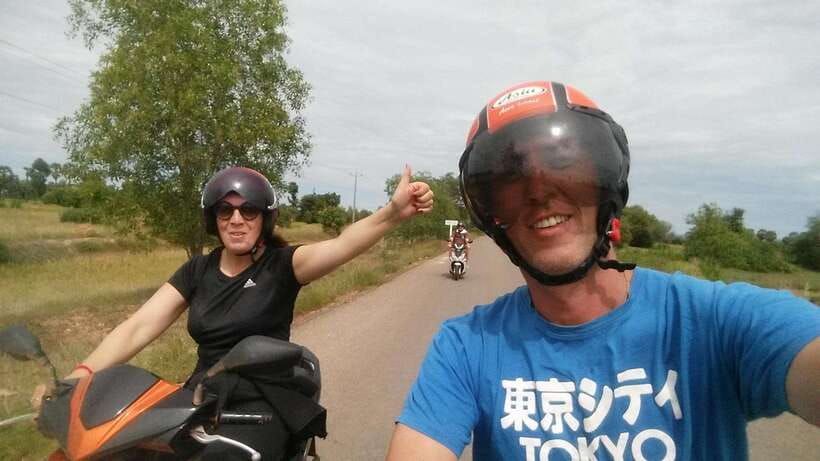 Siem Reap: 3-Hour Ancient Trails Motorbike Tour - Meeting a Monk at a Local Pagoda