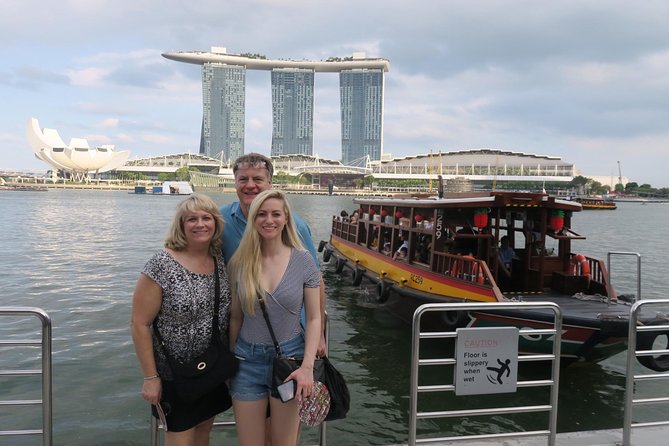 Singapore Group History & Culture Walking Tour - From City Hall to Singapore’s colonial center