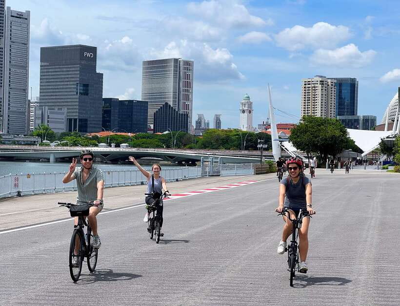 Singapore: Historical Half-Day Bike Tour - From Crawford Lane to Kampong Glam