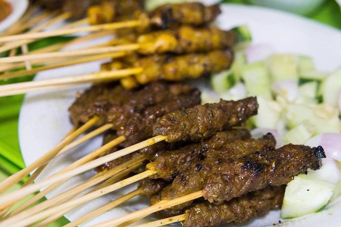 Singapore Private Food, Culture and Heritage Tour with 9 tastings - The food is the heart of the decision