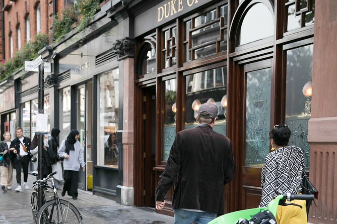 Soho Music & Historic Pubs Tour - Walking, weather, and practical comfort