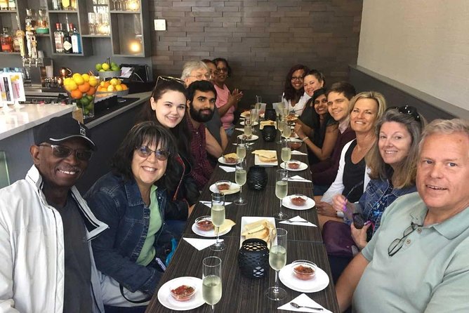 Southern Flavors Food, Pub Crawl, and History Walking Tour - What the food portions are really like