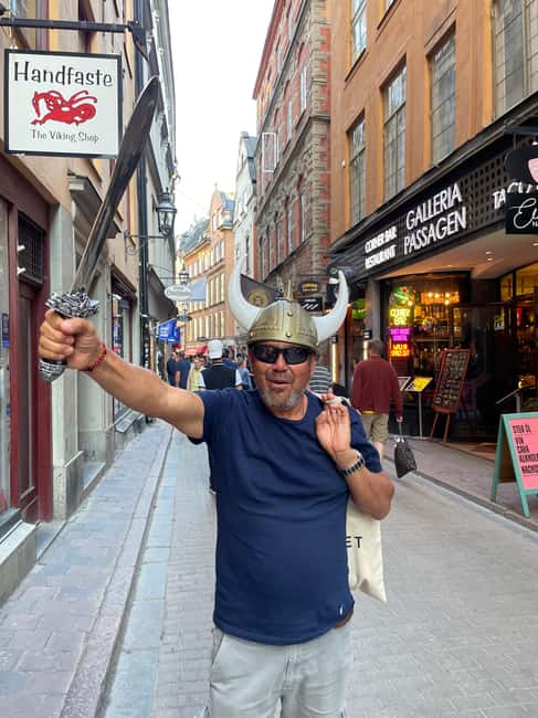 Stockholm: Guided Historic Old Town Walking Tour with Local - Riddarholmen Church and Gustav Vasa’s statue