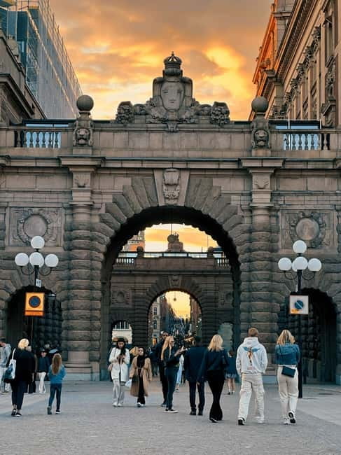 Stockholm Old Town Walking Tour: History & local Insights - Key points at a glance