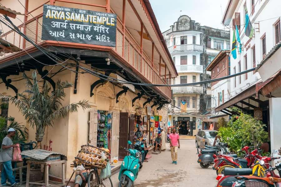 Stone Town's Hidden History: Private Guided Walking Tour - Why Stone Town works best on foot