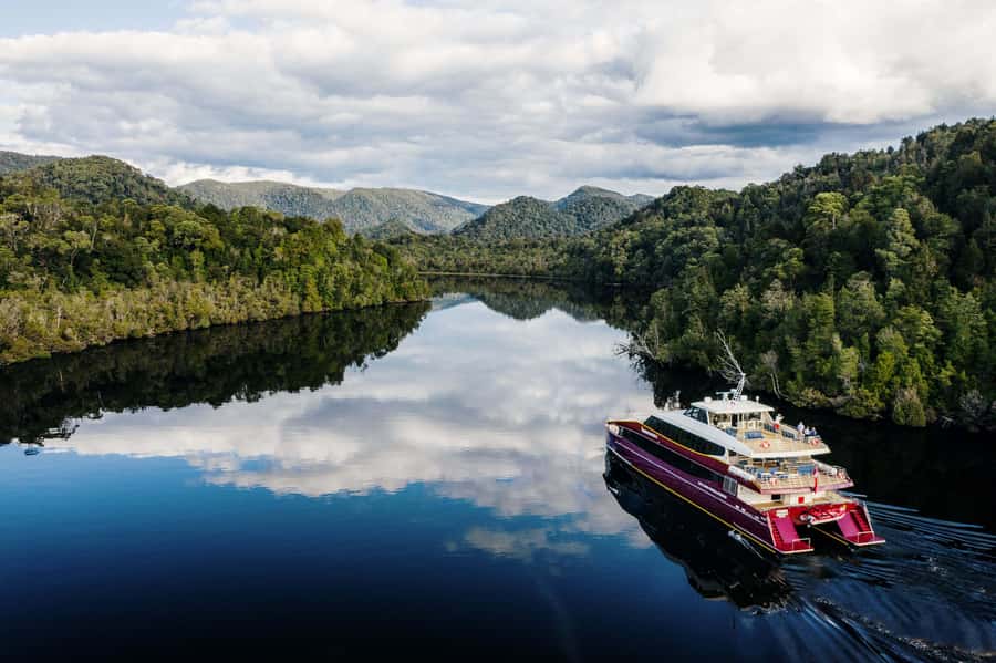 Strahan: World Heritage Cruise on Gordon River with Lunch - Macquarie Harbour and the passage through Hells Gates
