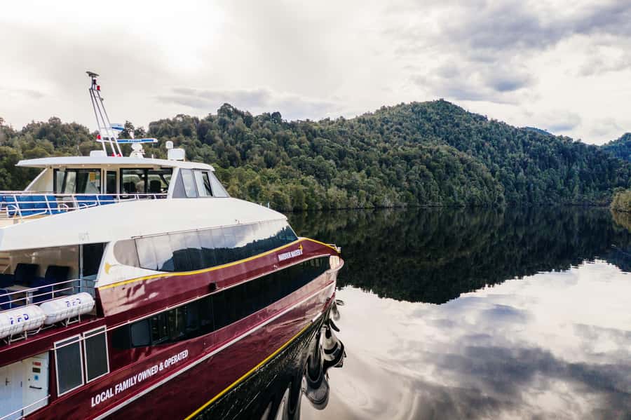 Strahan: World Heritage Cruise on Gordon River with Lunch - Lunch served while the Gordon River opens up