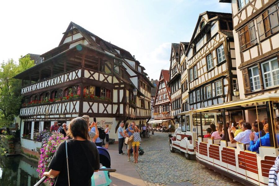 Strasbourg: Private Walking Tour of the Historical Center - Language, pace, and family considerations