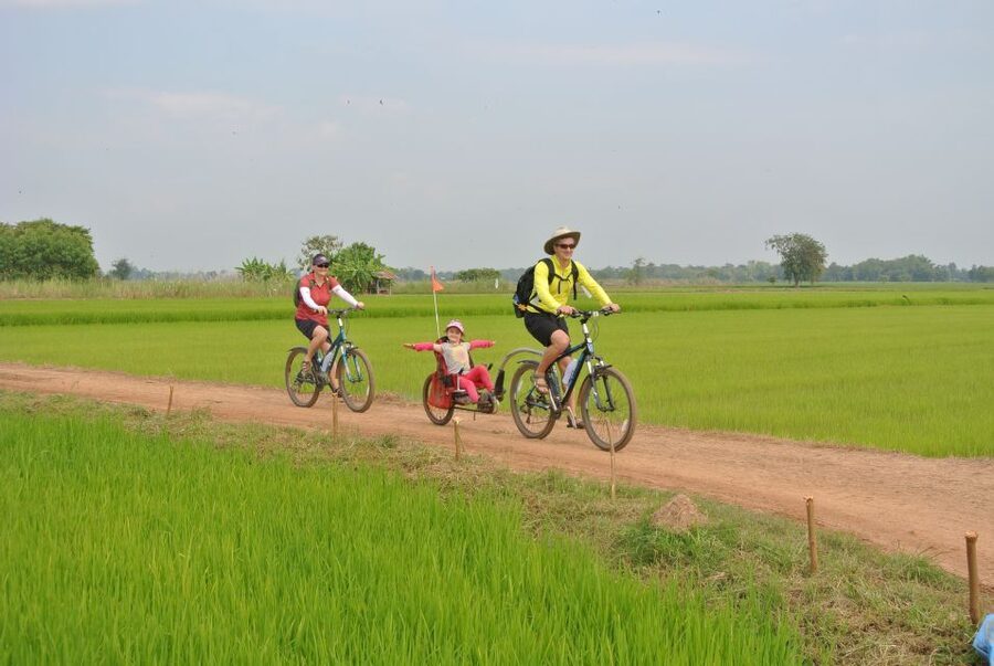 Sukhothai: Historical Park & Countryside Cycling Tour - Bikes, guides, group size, and overall organization