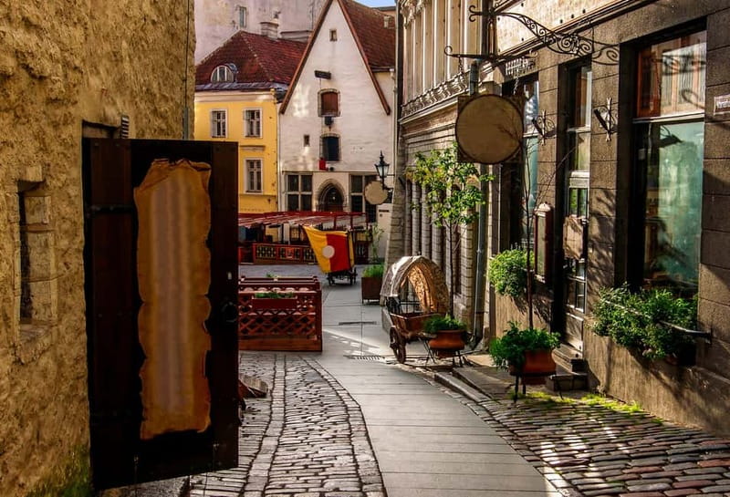 Tallinn: Guided Old Town Historical Walking Tour - Key points to know before you book