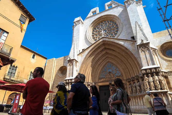 Tarragona and Sitges Small Group Tour - Roman History & Culture - Timing, meeting point, and the return to Barcelona