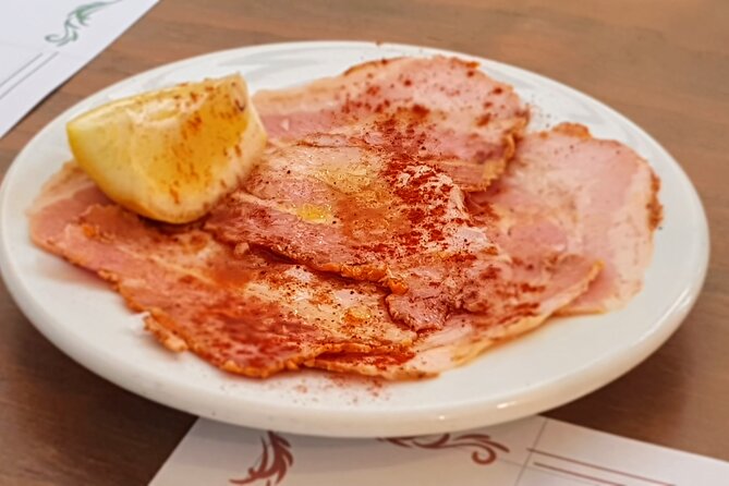 Taste of Malaga Tour : Tapas, History and Local Customs - Old-town tapas bring the familiar flavors