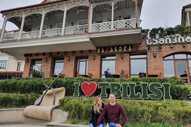 Tbilisi old town & soviet heritage - Private driver-guided Tour - Meidan Bazaar and a taste of Georgian shopping