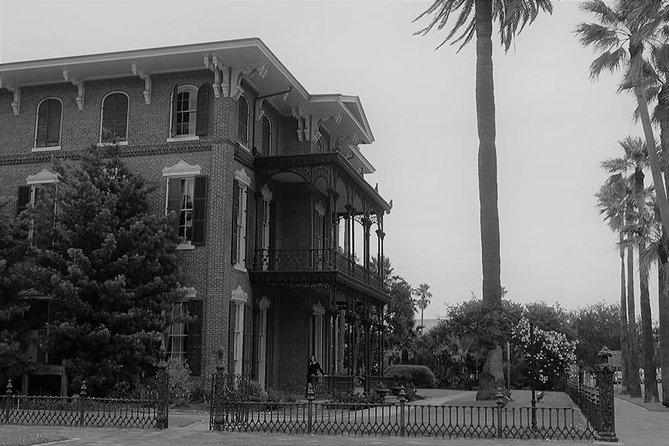 The Historic Galveston Ghost Tour - Avenue M offers several homes instead of one headline story