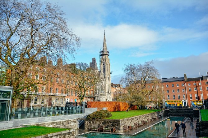 The History of Dublin With Locals: 1916 Easter Rising PRIVATE Tour - Starting at Custom House Quay