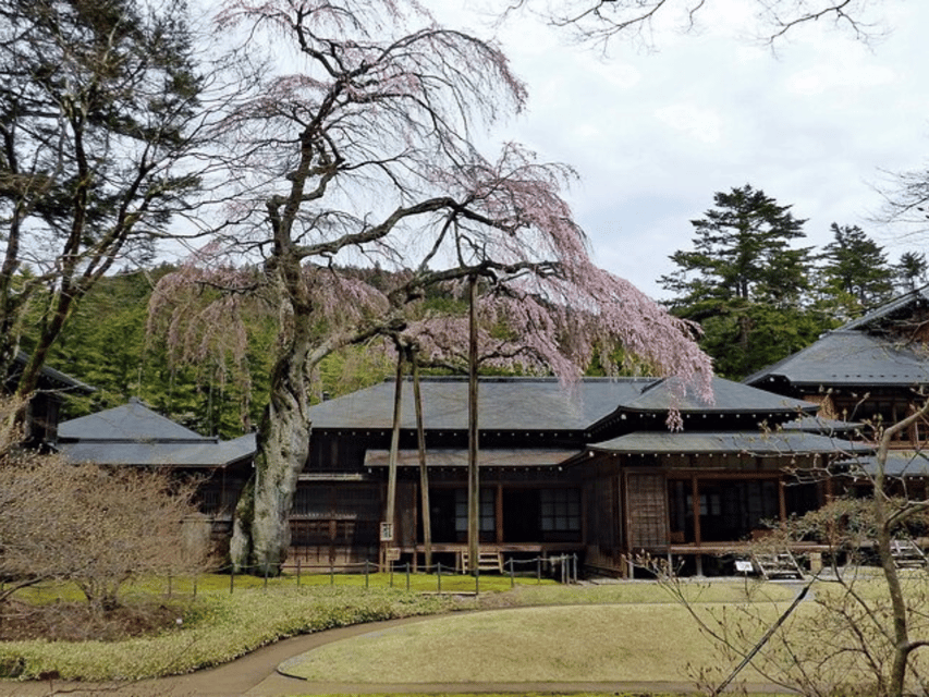Tokyo: Nikko World Heritage Private Day Trip Hotel Pick-up - Narabi Jizo offers a quieter, simpler pause