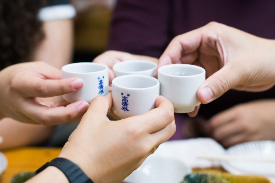 Tokyo: The Best of Izakaya in Shinjuku Food & Cultural Tour - The guide can make or break the evening