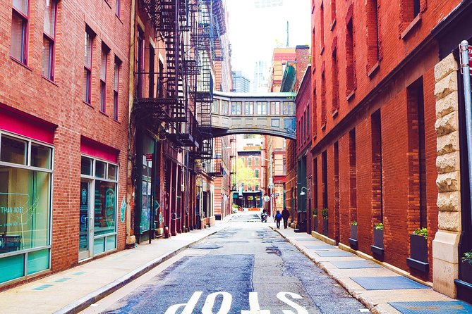 Tribeca Architecture And History Walking Tour - Starting at Tweed Courthouse and entering old Manhattan