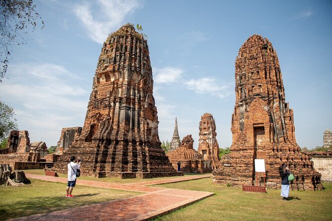 UNESCO's Ayutthaya Historical Park: Full-Day Tour from Bangkok - Wat Phra Si Sanphet and the royal temple complex