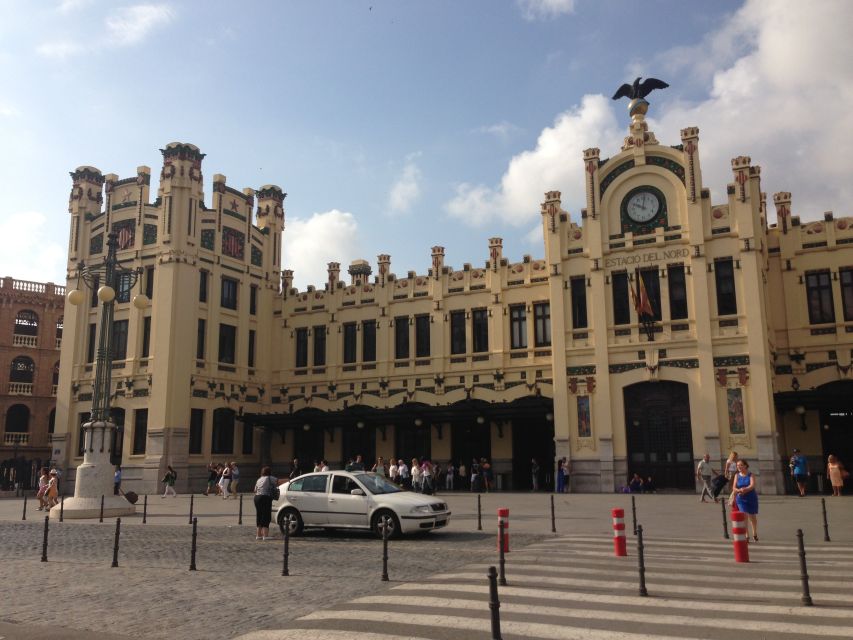 Valencia: Historical Walking Tour - Starting at Torres de Serranos