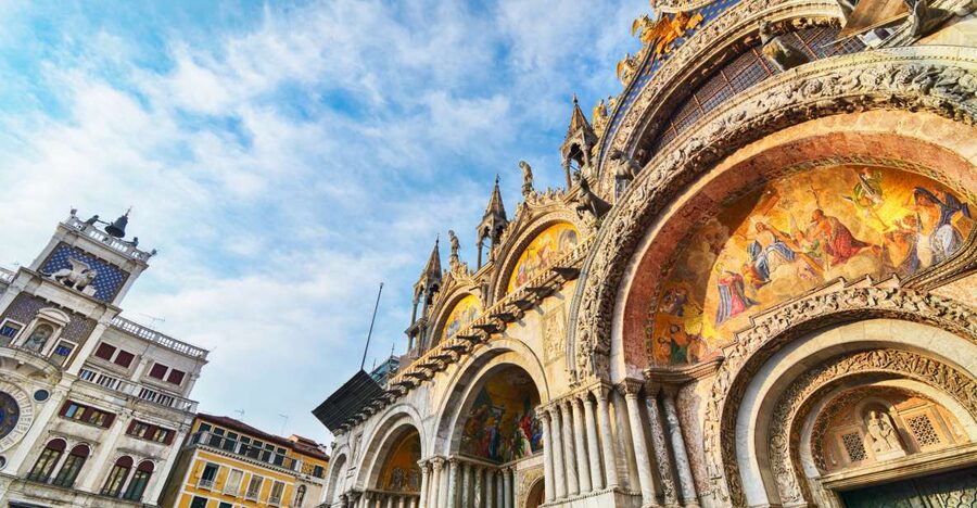 Venice: St. Mark's Basilica Guided Tour & VR History Intro - Seeing the gold mosaics and marble floors