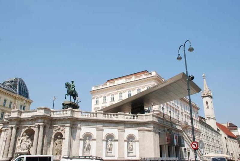 Vienna: Essential History Walking Tour - Why this two-hour walk works well in central Vienna
