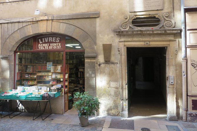 Vieux Lyon Cultural & Historical Walking Guided Tour (English) - Tour Rose and the character of Vieux Lyon