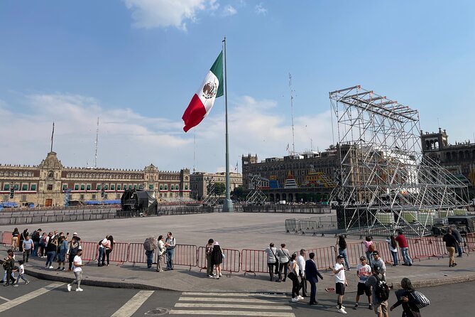 Walking Tour in Mexico City for Exploring their Cultural Heritage - Guides are the biggest part of the experience