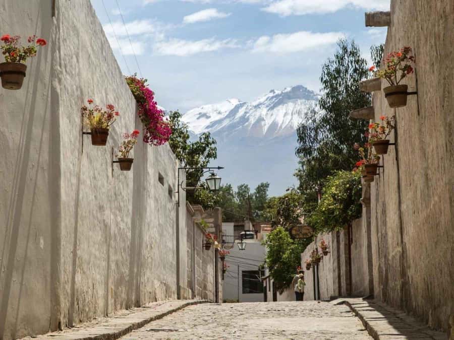 Walking tour in the Historic Center of Arequipa - San Lazaro, the city’s first settlement