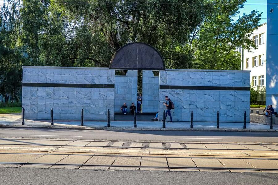 Warsaw: Jewish History Guided Walking Tour in English - Key points to know before you book